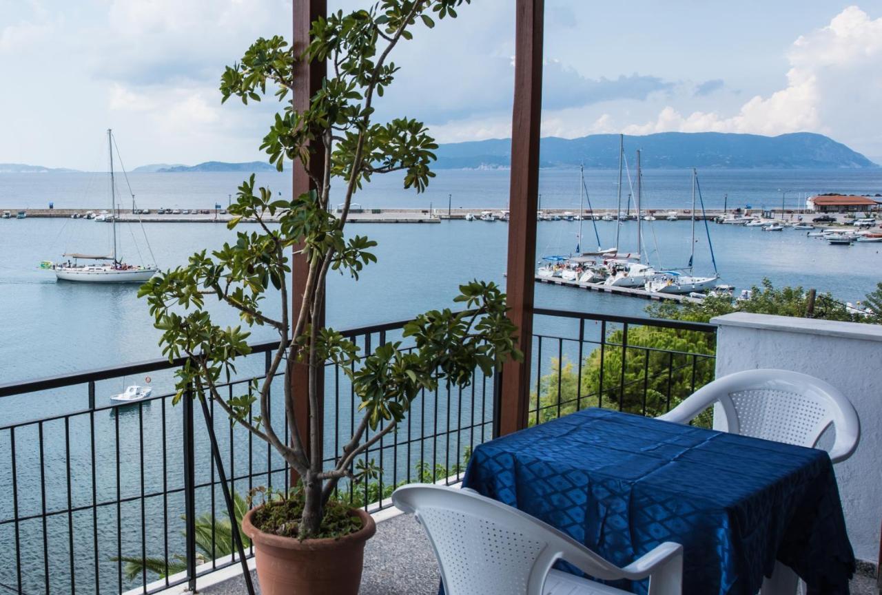 Orfanos Loutraki Rooms מראה חיצוני תמונה