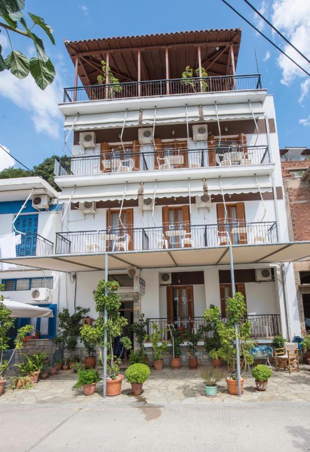 Orfanos Loutraki Rooms מראה חיצוני תמונה