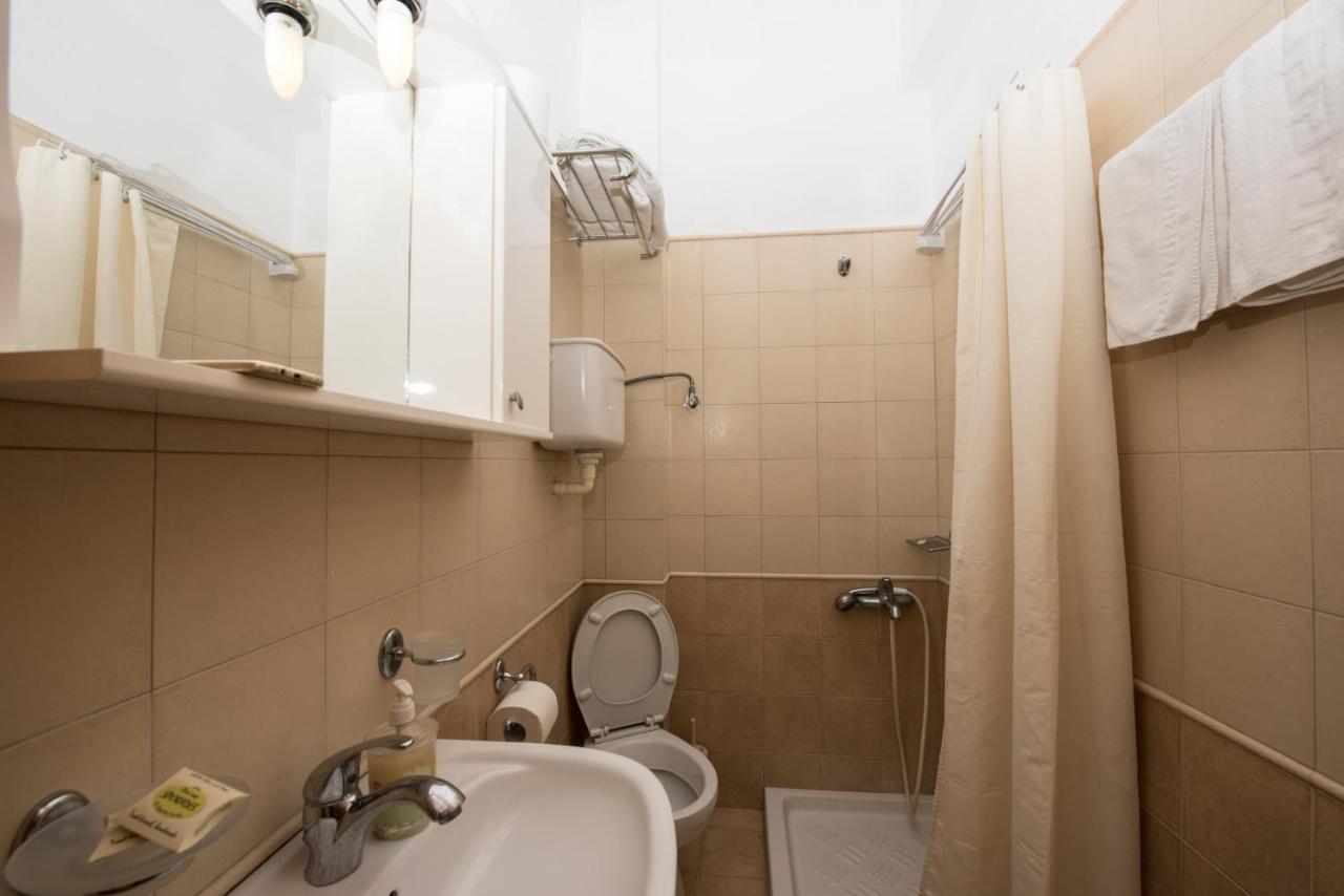 Orfanos Loutraki Rooms מראה חיצוני תמונה